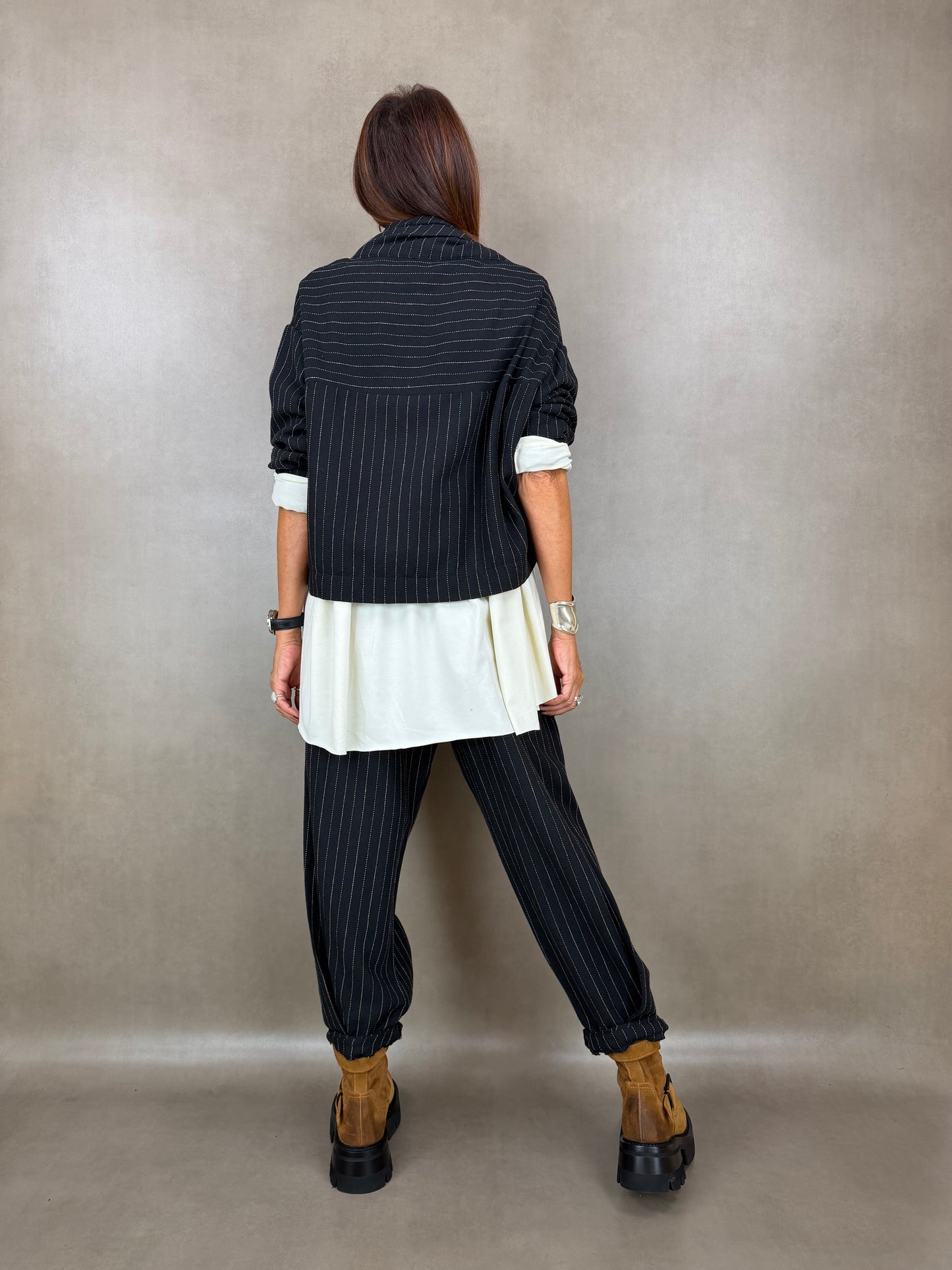 Short pinstriped jacket 80co20pl