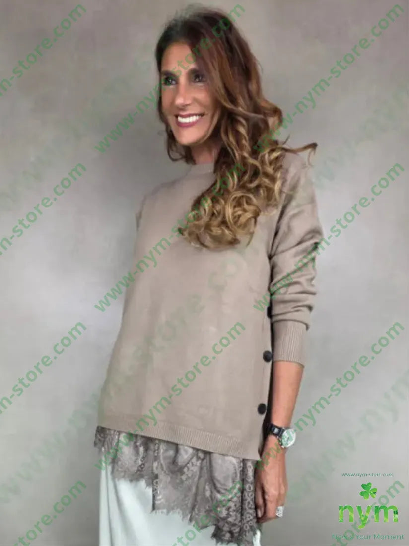 maglia abbottonata lateralmente 50vi30pa20pl MAGLIA