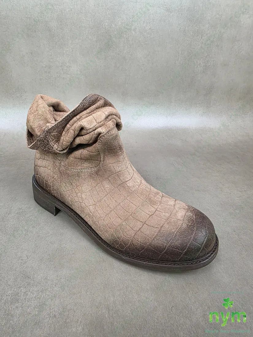 stivale accartocciato SCARPE