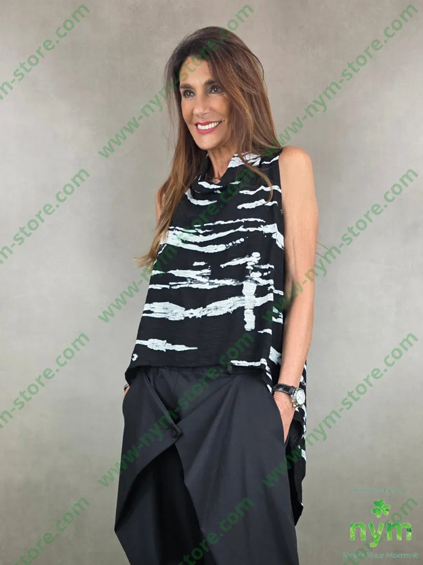 gilet maltinto goffrato 68vi32pa U / NERO / PE26 CAPOSPALLA