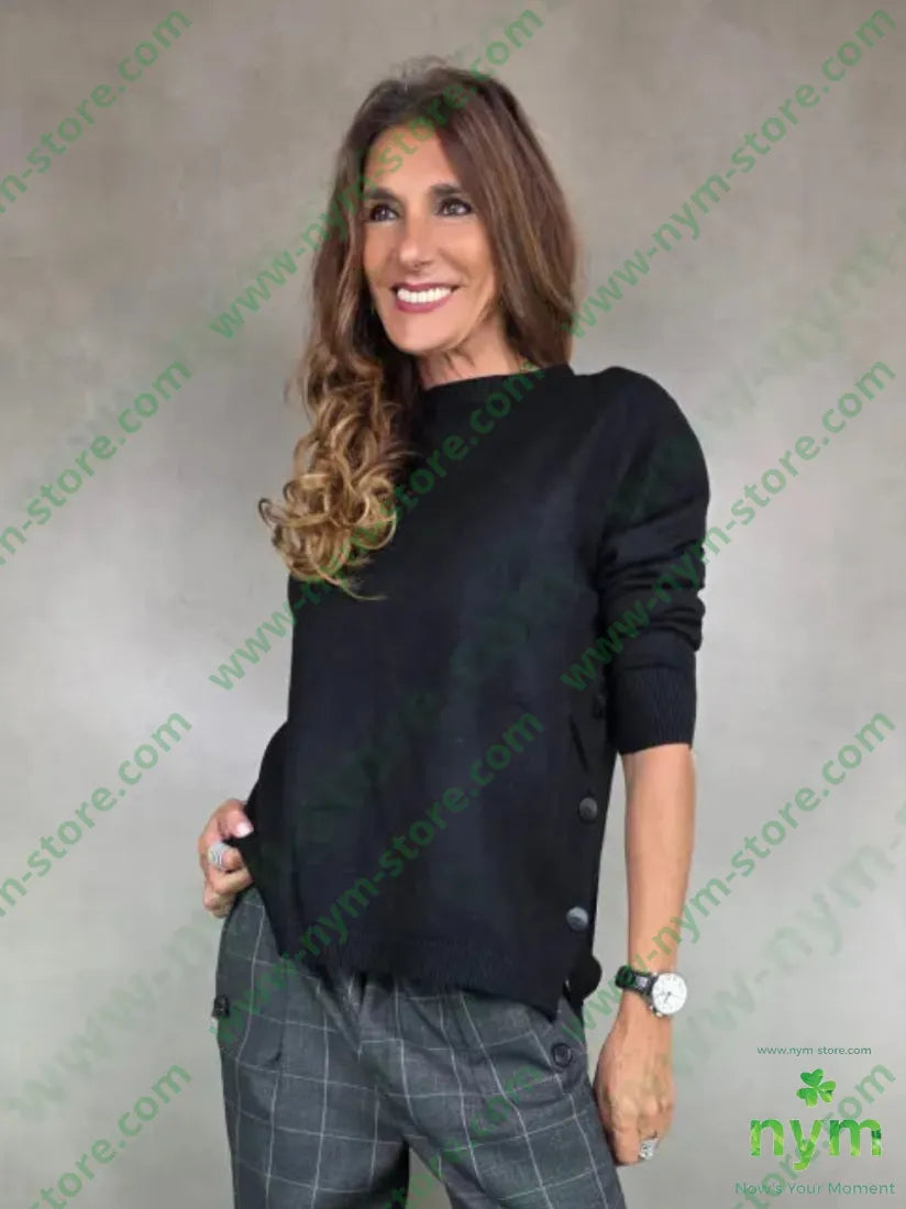 maglia abbottonata lateralmente 50vi30pa20pl MAGLIA