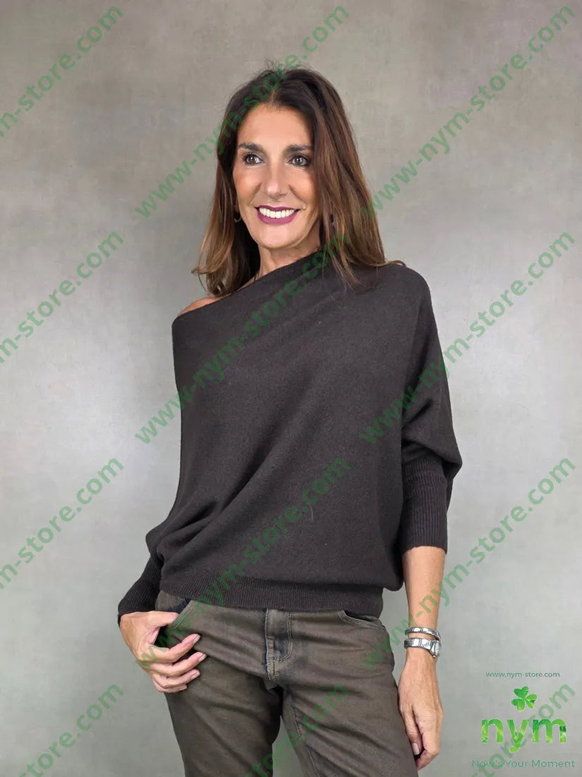 maglia asimmetrica a barca U / MARRONE / AI25 MAGLIA