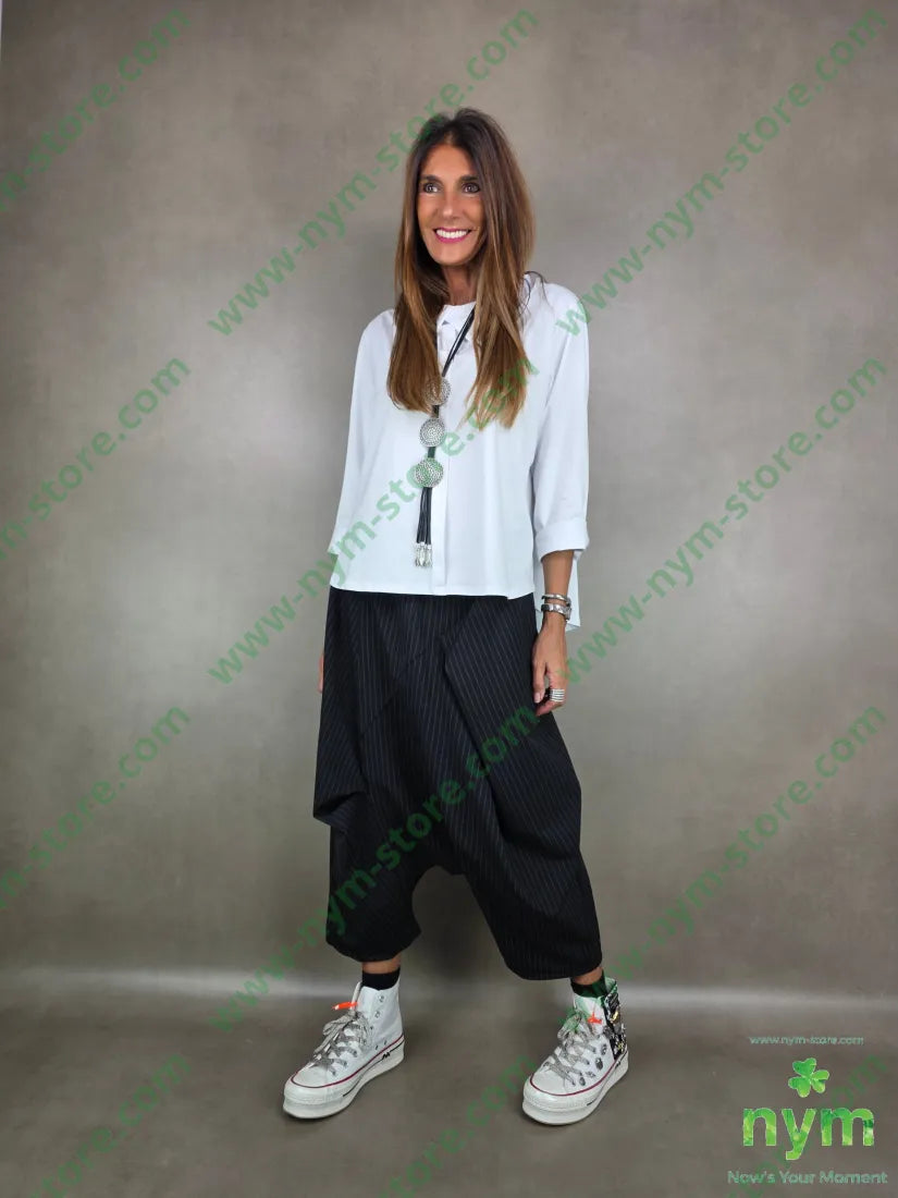 pantagonna con pieghe gessato 93ny6ea U / NERO / AI25 PANTALONE