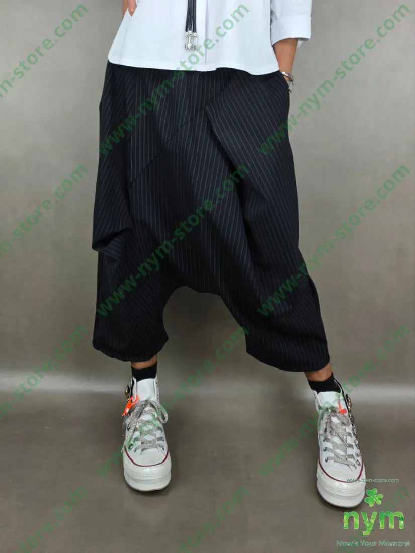 pantagonna con pieghe gessato 93ny6ea U / NERO / AI25 PANTALONE