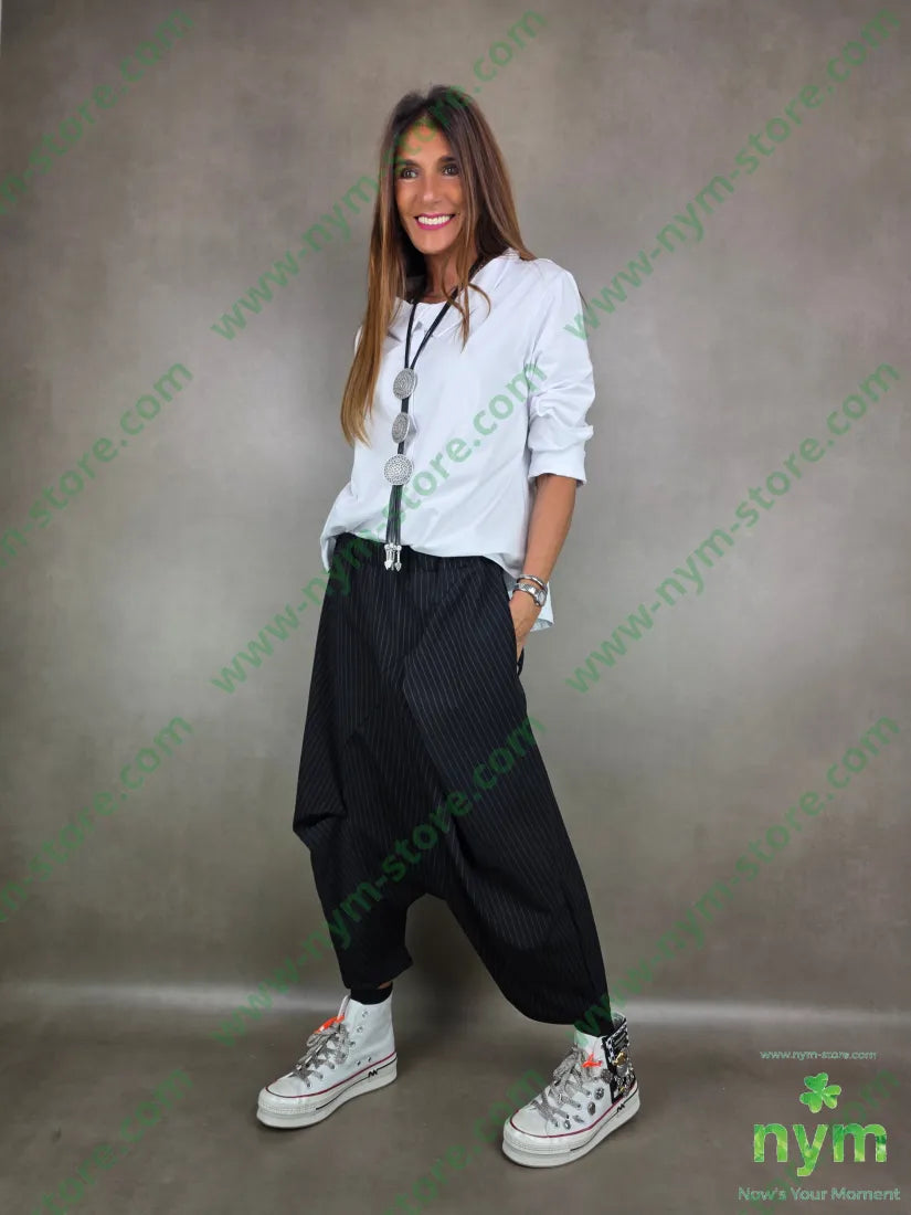 pantagonna con pieghe gessato 93ny6ea U / NERO / AI25 PANTALONE