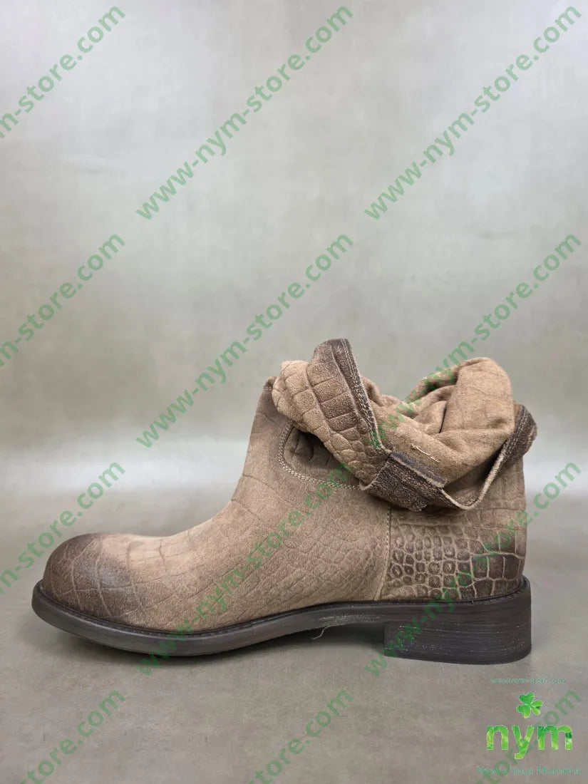 stivale accartocciato SCARPE