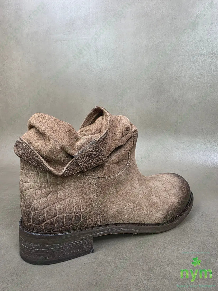 stivale accartocciato SCARPE