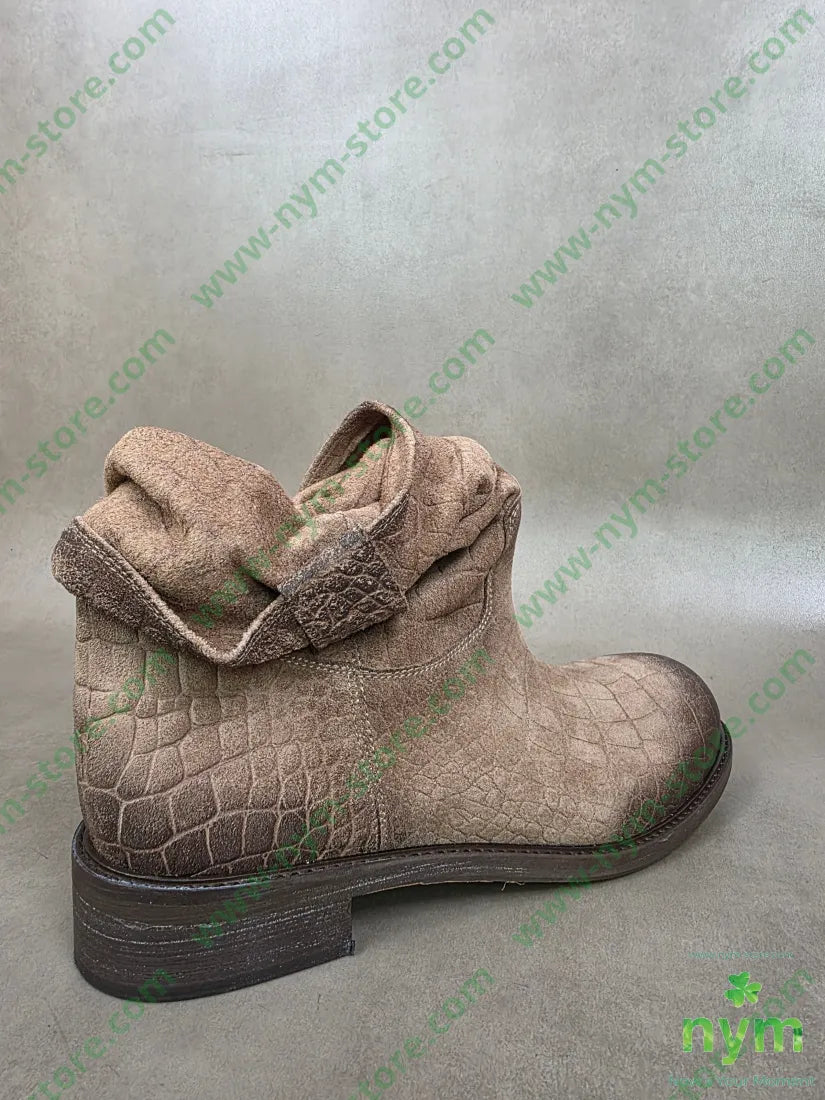 stivale accartocciato SCARPE