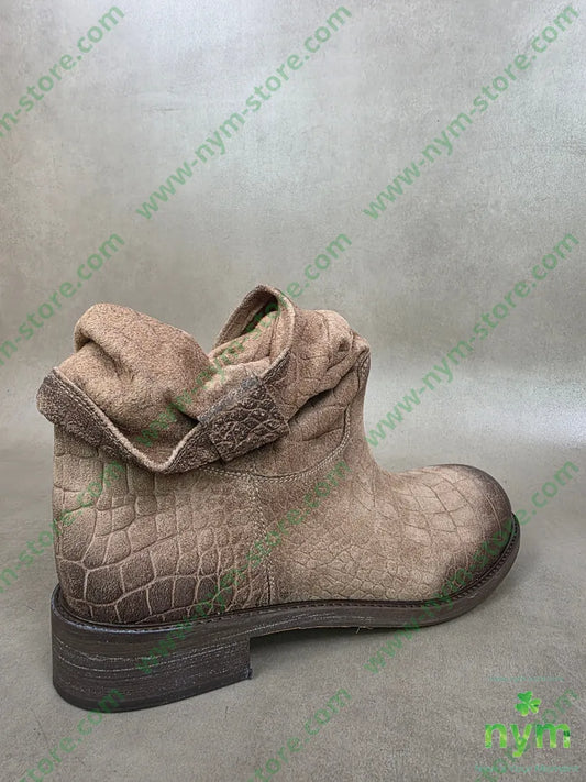 stivale accartocciato SCARPE