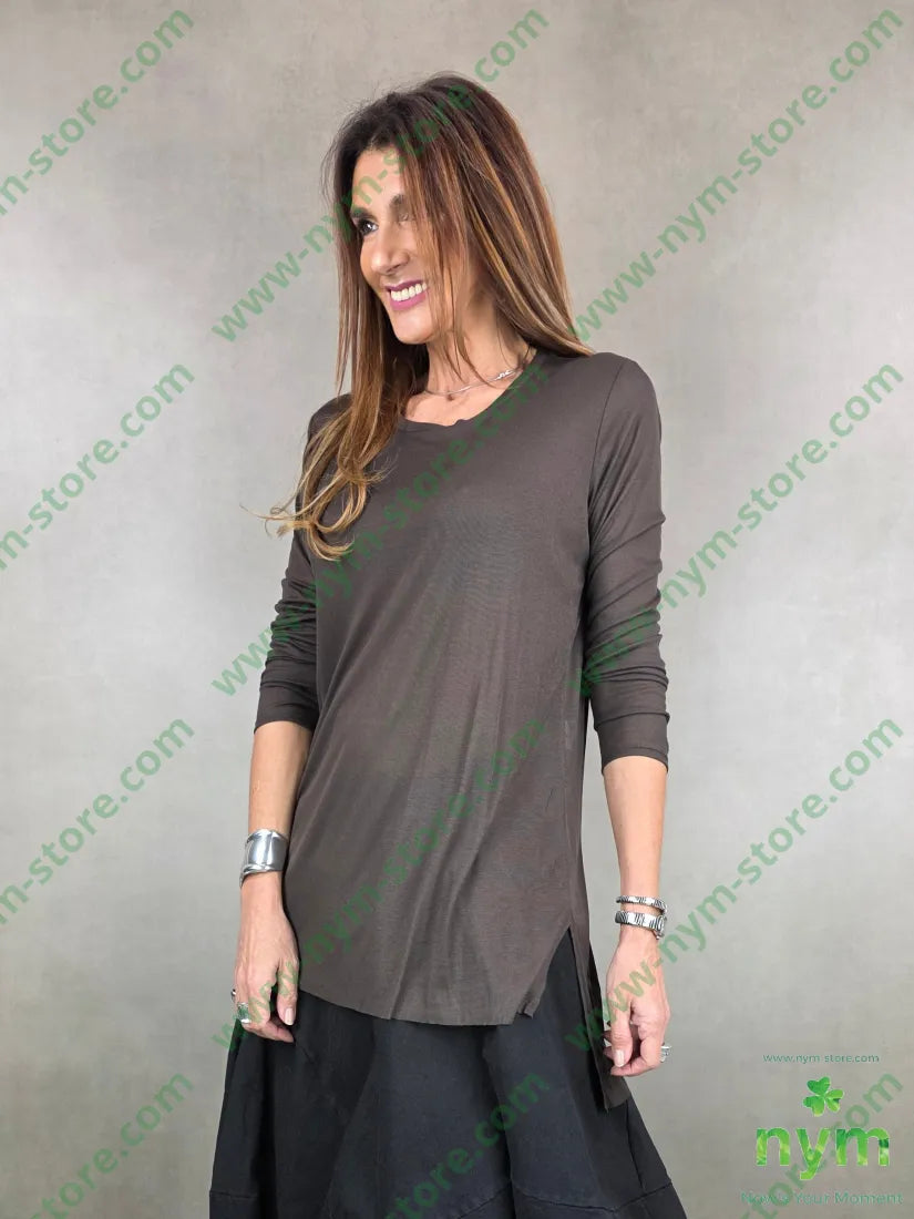 tshirt lunga stretta due spacchi 65vi30ny5ea TSHIRT